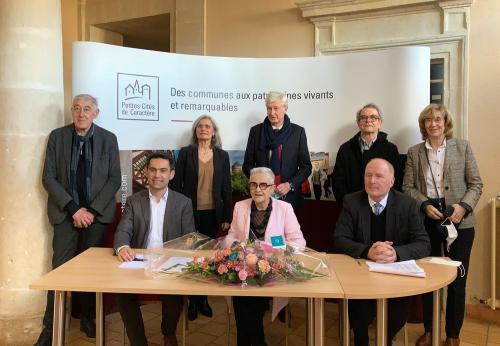 Iconographie - Signature de la convention entre PPC France et OPCI, à Saint-Calais