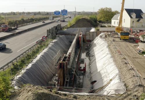 Iconographie - Chantier A10 sur un mur matricé avec Hoffmann Green