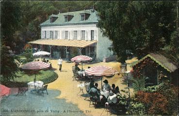 Iconographie - L'Ardoisière près de Vichy - A l'heure du thé