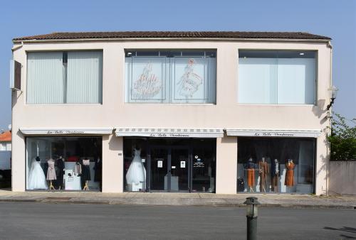 Iconographie - Façade du magasin pour le mariage La Belle Vendéenne