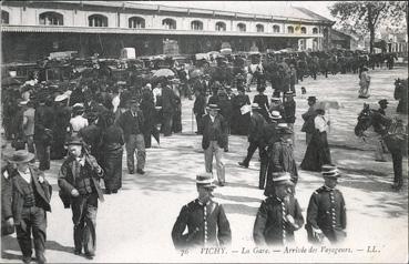 Iconographie - La gare - Arrivée des voyageurs