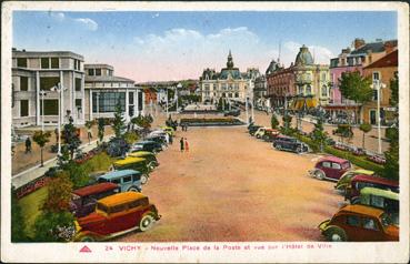 Iconographie - Nouvelle place de la Poste et vue sur l'hôtel de Ville