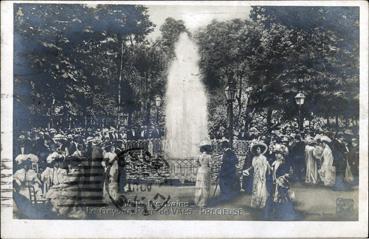 Iconographie - Le geyser, parc de Vals-Précieuse