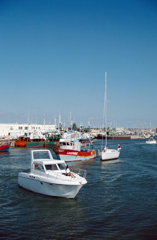 Iconographie - Un First 35S5 dans le port de Saint-Gilles-Croix-de-Vie