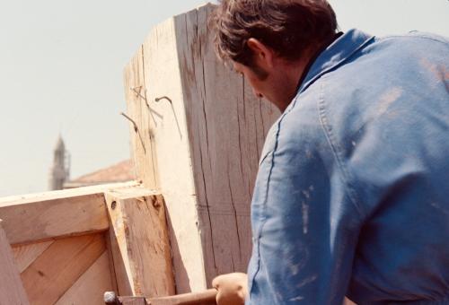 Iconographie - Bateaux en bois dans le port de Saint-Gilles