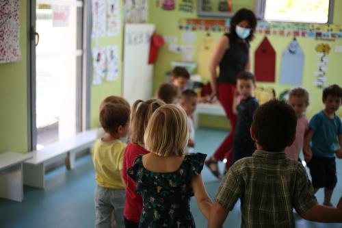 Iconographie - Animation danse et chant à l’école Sainte Marie