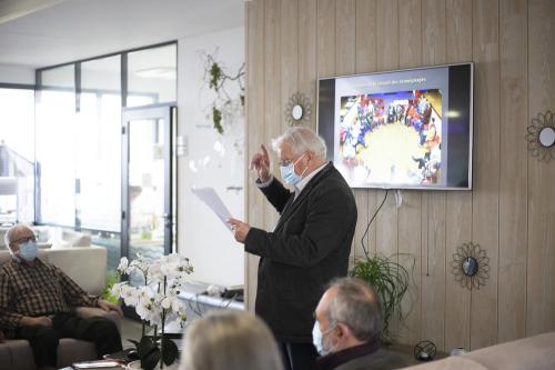 Iconographie - Conférence sur les chansons traditionnelles à la résidence Villas Ginkgos par Jean-Pierre Bertrand et Maurice Artus