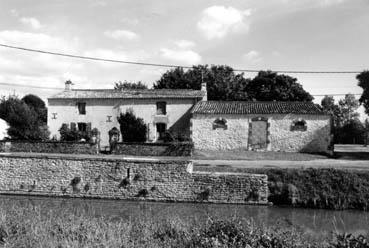 Iconographie - Maison et écurie près du canal