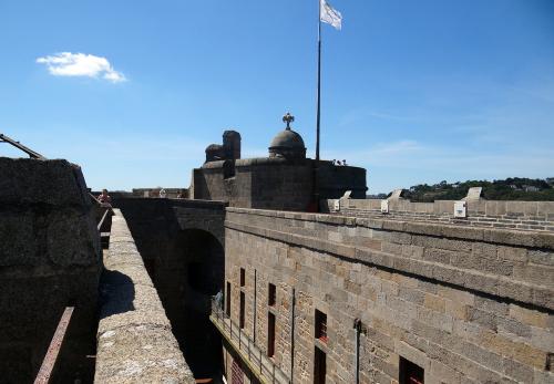 Iconographie - Le fort de l'île du Taureau