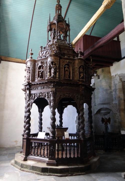 Iconographie - Le baptistère de Notre-Dame de Lampaul-Guimiliau