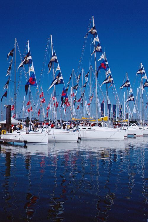 Iconographie - Exposition de bateaux Beneteau au Grand Pavois