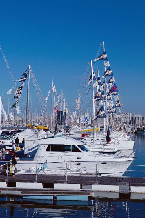 Iconographie - Exposition de bateaux Beneteau au Grand Pavois