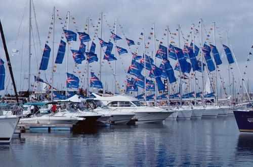 Iconographie - Exposition de bateaux Beneteau au Grand Pavois