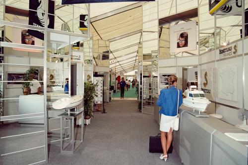 Iconographie - Exposition de bateaux Beneteau au Grand Pavois