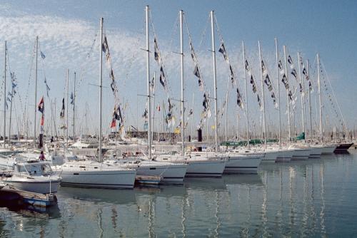 Iconographie - Exposition de bateaux Beneteau au Grand Pavois