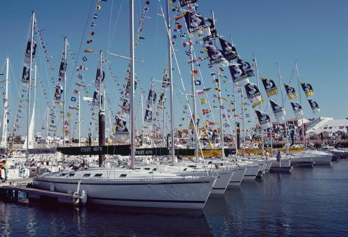 Iconographie - Exposition de bateaux Beneteau au Grand Pavois