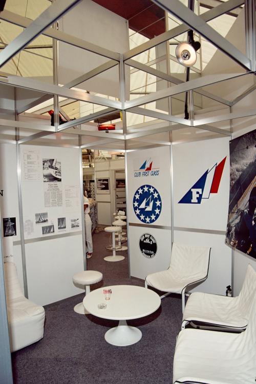 Iconographie - Salle intérieure stand Bénéteau