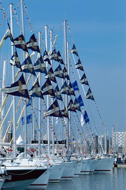 Iconographie - Exposition de bateaux Beneteau au Grand Pavois