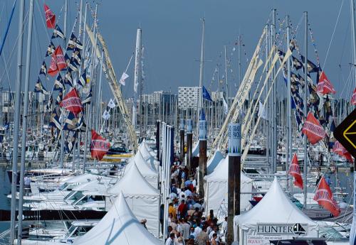 Iconographie - Exposition de bateaux Beneteau au Grand Pavois