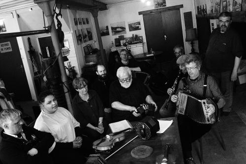 Iconographie - Enregistrement de la chanson A bord du vaisseeau-école Le Magenta