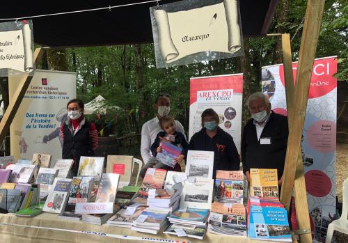 Iconographie - Stand d'Arexpo au salon du livre de Grasla 