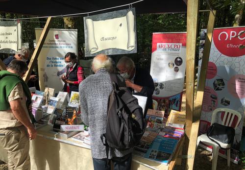 Iconographie - Stand d'Arexpo au salon du livre de Grasla 