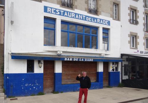 Iconographie - Bar restaurant de la Rade, sur le quai