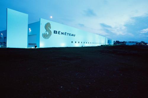 Iconographie - Aménagement en cours d’un intérieur de bateau Bénéteau