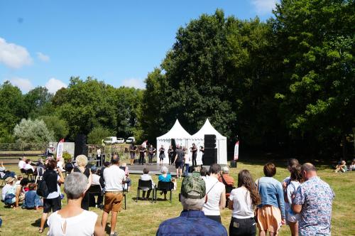 Iconographie - Concert de veuzes lors de la Grande Fête