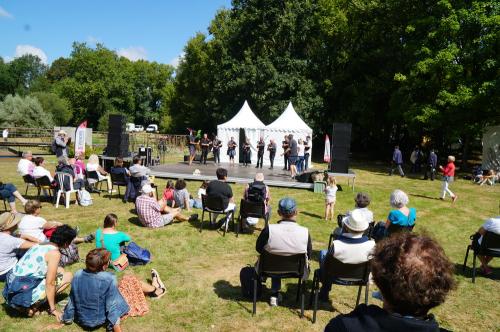 Iconographie - Concert de veuzes lors de la Grande Fête