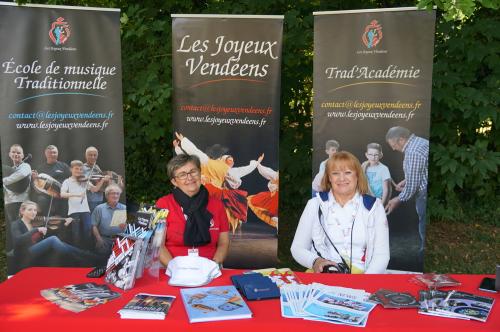 Iconographie - Stand des Joyeux Vendéens lors de la Grande Fête