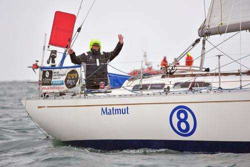 Iconographie - Jean-Luc Van den Heede arrivée du Golden Globe race