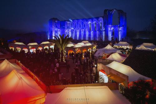 Iconographie - Noël à l'abbaye - Le marché