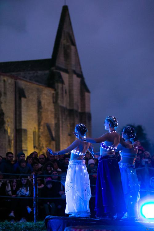 Iconographie - Noël à l'abbaye - Spectacle Djinn