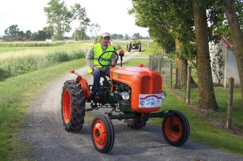 Iconographie - Tracteur agricole, Poney