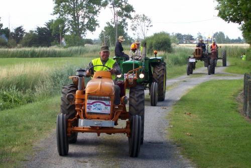 Iconographie - Tracteur agricole, Renault N72