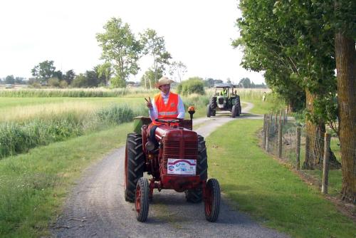 Iconographie - Tracteur agricole, McCormick