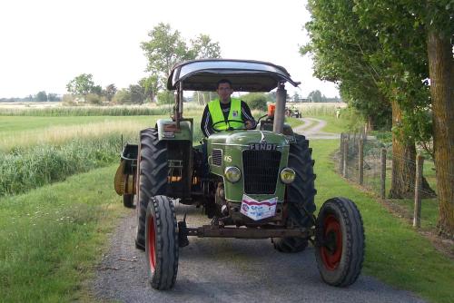 Iconographie - Tracteur agricole Fendt