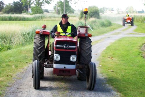 Iconographie - Tracteur agricole, Massey-Ferguson