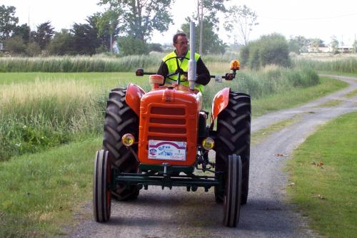 Iconographie - Tracteur agricole SEMECA