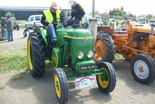 Iconographie - Tracteur agricole, Société Française Vierzon