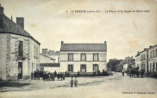 Iconographie - La Place  et la Route de Saint-Jean