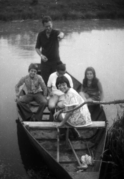 Iconographie - Promenade en barque dans le Marais poitevin