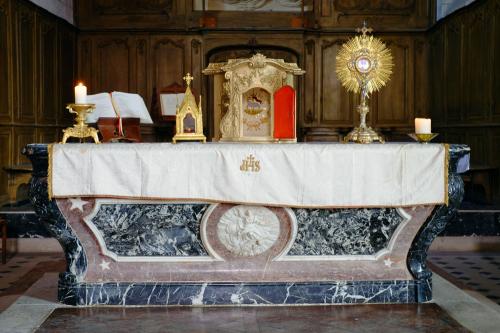 Iconographie - Le maître-autel de l'église Notre Dame