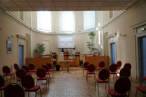 Iconographie - Salle pour la signature de la convention entre PPC France et OPCI 