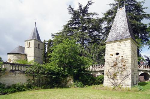 Iconographie - Vue sur l'église Saint-Aubin