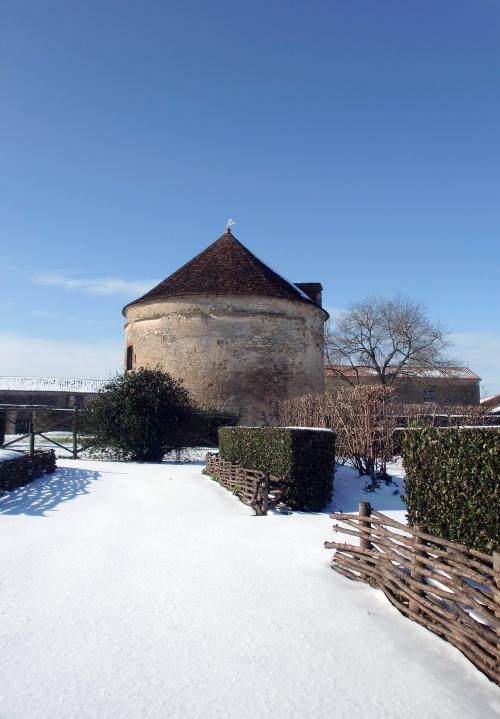 Iconographie - Le plessis du jardin médiéval enneigés