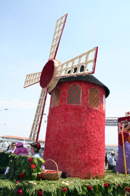 Iconographie - Fête des fleurs - Le Moulin Rouge