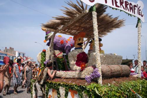 Iconographie - Fête des fleurs - Les pierreaf Yeu