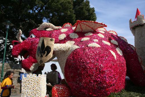 Iconographie - Fête des fleurs - Frénégonde se dévergonde